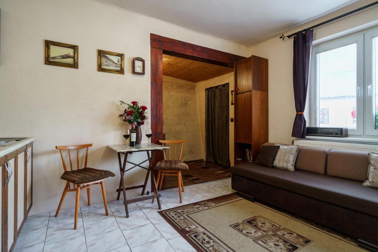 Apartment Melita - The Very Centre Of Town Banská Štiavnica Exteriör bild
